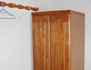 すべての部屋にタンスを用意。衣類の収納に便利です。